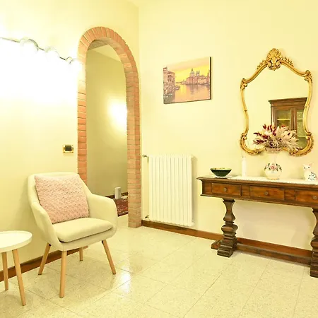 Ca' Piraghetto 3 Bedroom Apartamento