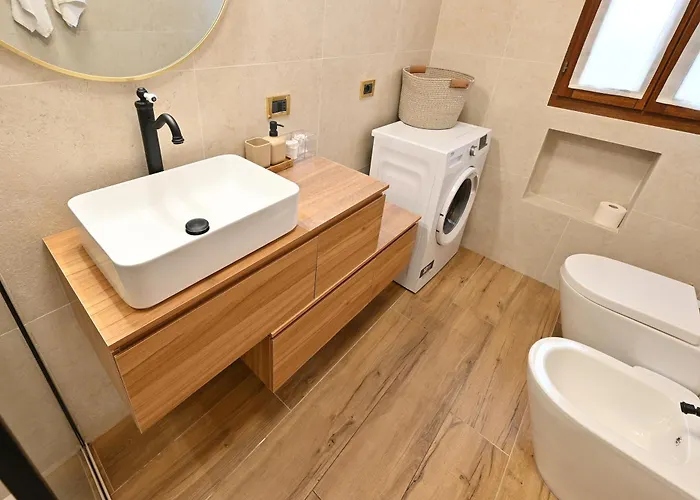 Ca' Piraghetto 3 Bedroom 公寓 *